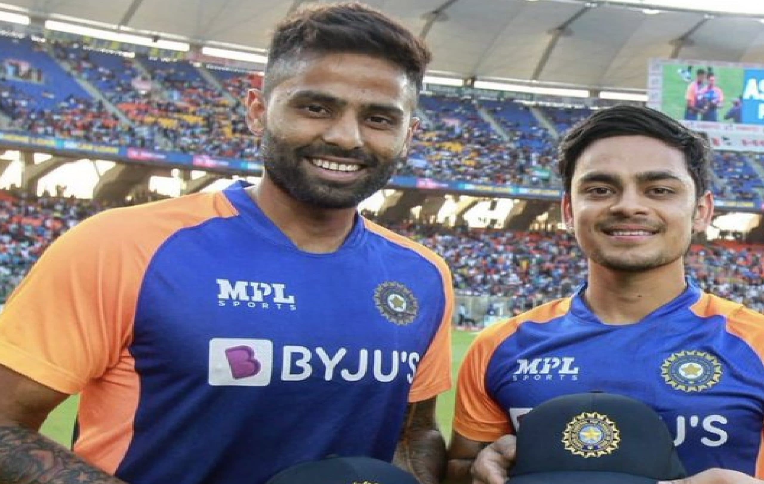 IND vs ENG 2nd T20 : ईशान किशन-सूर्यकुमार ने टी20 में किया डेब्यू, भावुक हुए फैन्स
