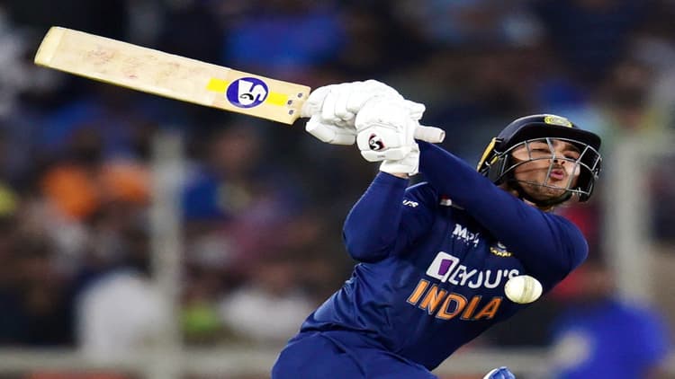 महेंद्र सिंह धोनी के विकल्प के रूप में दिख रहे हैं झारखंड के ईशान किशन, डेब्यू मैच में दिखायी शानदार बैटिंग