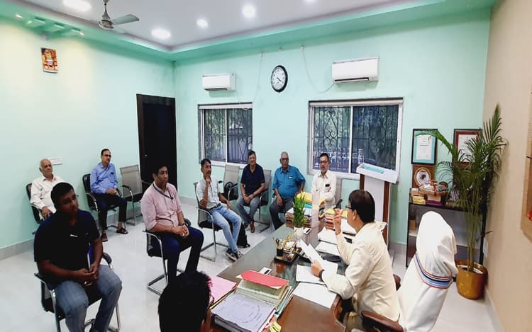 जमशेदपुर से जल्द शुरू होगी विमान सेवा, एयरपोर्ट से सटे G+2 बिल्डिंग की छत पर लगानी होगी लालबत्ती