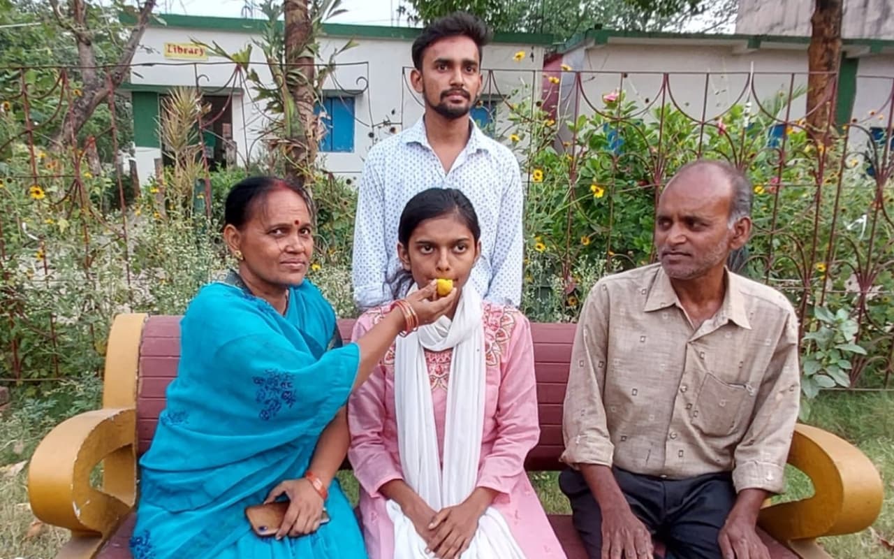 JAC Board 12th Toppers: रामगढ़ की दिव्या झारखंड बोर्ड इंटर साइंस में अव्वल, टॉप 10 में 29 छात्र JAC Board 12th Toppers: रामगढ़ की दिव्या झारखंड बोर्ड इंटर साइंस में अव्वल, टॉप 10 में 29 छात्र