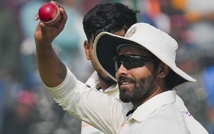 IND vs AUS: रवींद्र जडेजा ने एक पारी में चटकाये 7 विकेट, 5 को किया बोल्ड, 21 साल बाद हुआ ऐसा