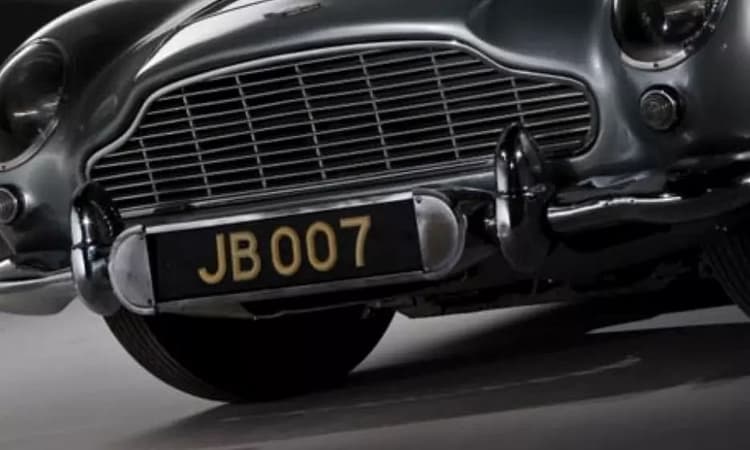 40 लाख की Toyota Fortuner का नंबर प्लेट 34 लाख रुपये का, जानें कहां का है मामला