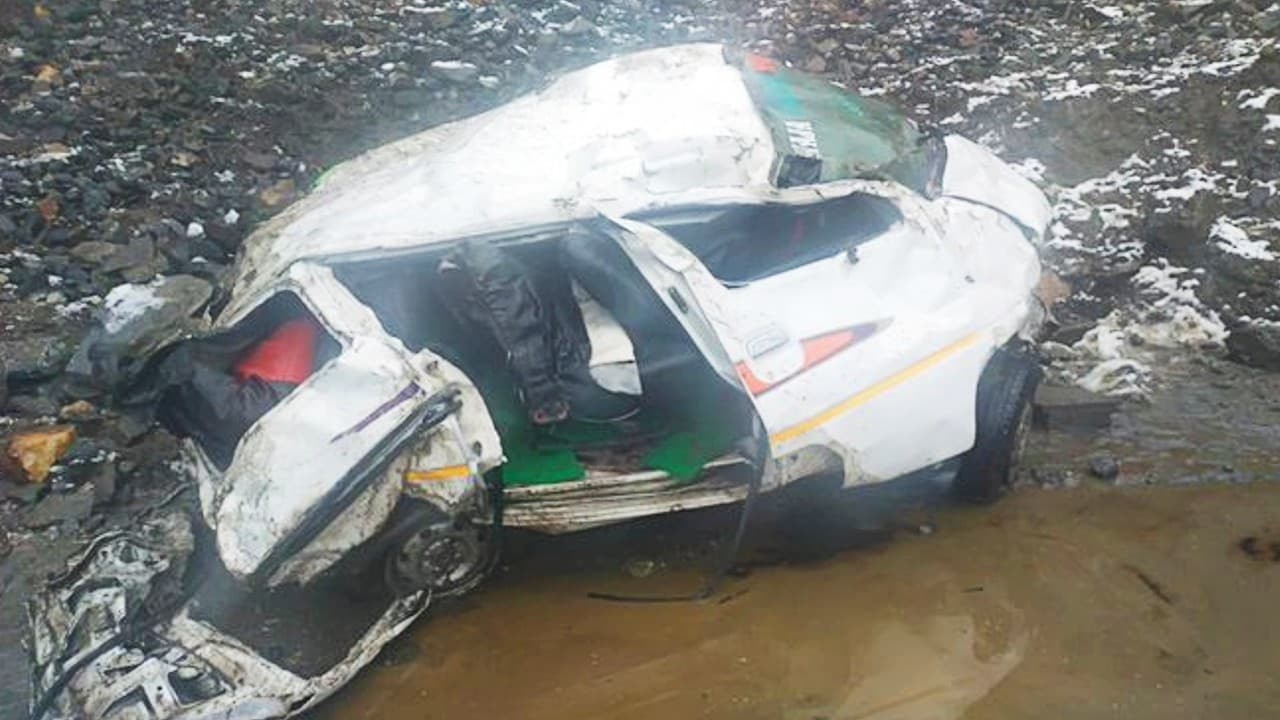 जम्मू-कश्मीर के किश्तवाड़ में सड़क हादसे में 6 लोगों की मौत, एलजी मनोज सिन्हा ने शोक जताया