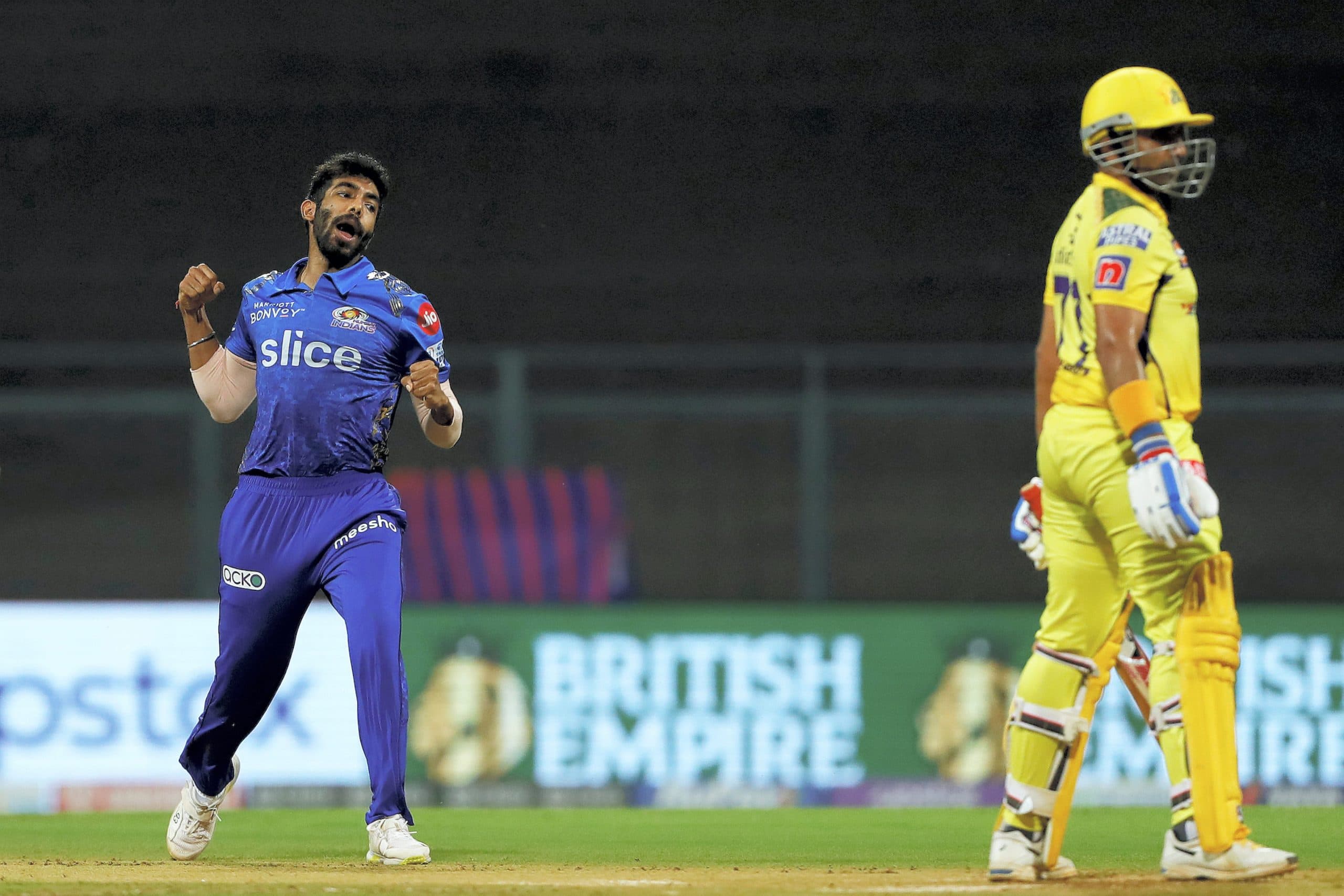 CSK vs MI, IPL 2022 : चेन्नई सुपर किंग्स प्लेऑफ की दौड़ से बाहर, मुंबई इंडियंस ने धोनी का खेल बिगाड़ा