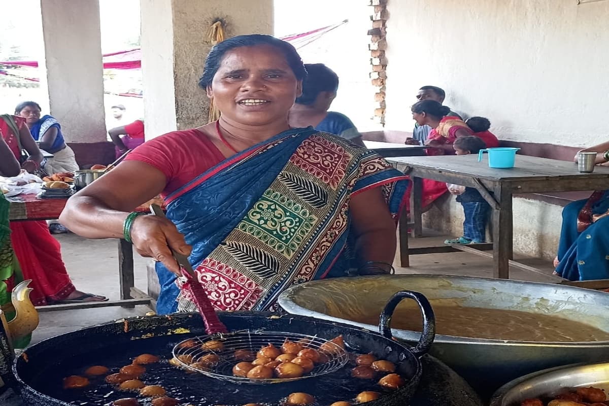 झारखंड : कभी लकड़ी बेचने वाली ललिता आज महिलाओं के लिए रोल मॉडल
