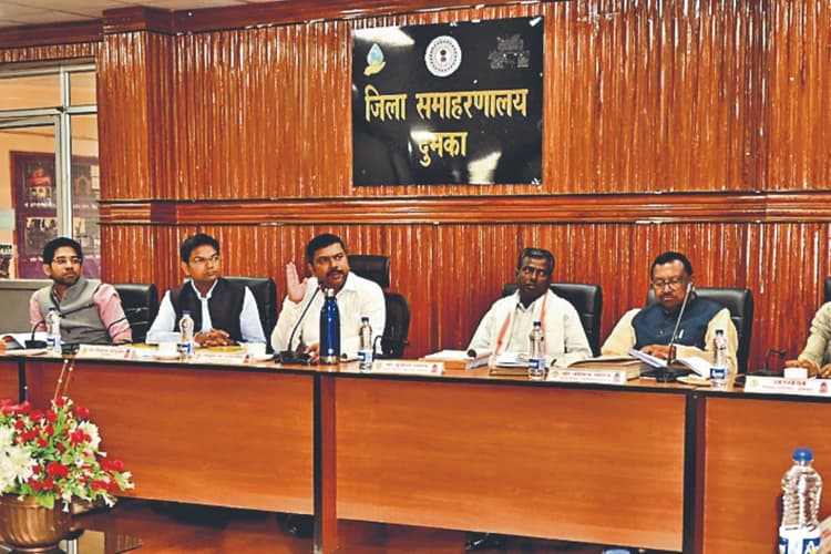 दुमका : पीएम आवास के बाद अब आंबेडकर व अबुआ आवास का भी लाभ लोगों को मिलेगा