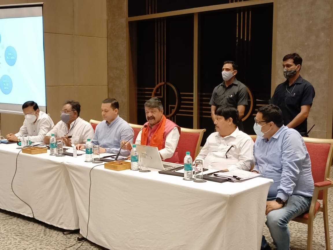सातवें चरण की वोटिंग से पहले भाजपा ने ममता बनर्जी सरकार पर फोड़ा 5000 करोड़ की धान खरीद घोटाला का बम सातवें चरण की वोटिंग से पहले भाजपा ने ममता बनर्जी सरकार पर फोड़ा 5000 करोड़ की धान खरीद घोटाला का बम