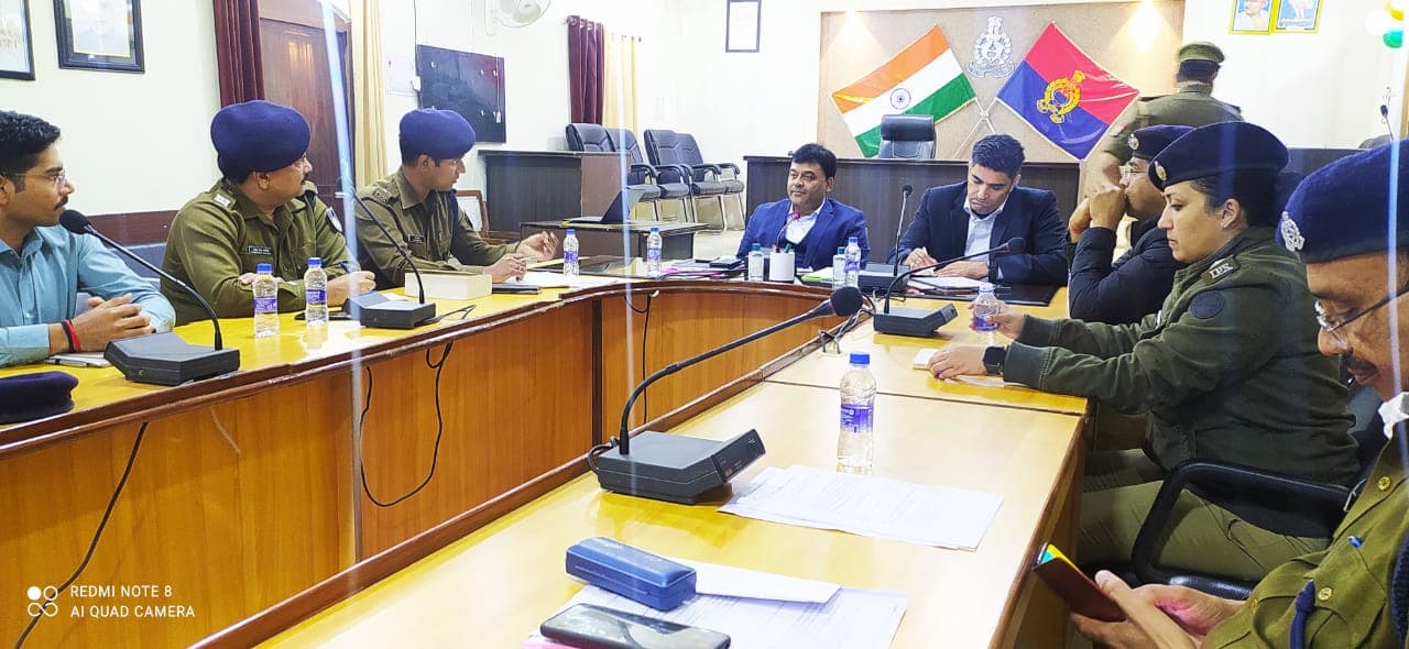 Kanpur News: पुलिस कमिश्नरेट प्रणाली समझने आए भोपाल से अधिकारी, काम का बंटवारा और तरीका सीखा