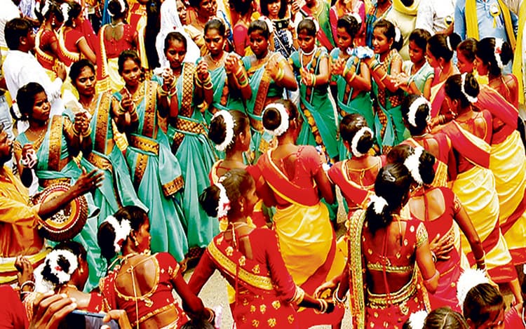 Karma Puja 2022: झारखंड के इस जिले में अनोखे ढंग से मनाए जाते हैं करमा पर्व, आप भी जानें