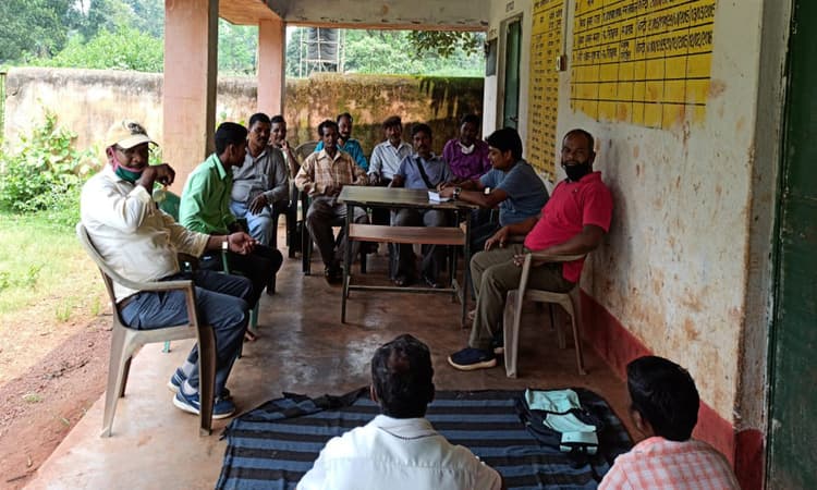 सारंडा के 10 वन ग्रामों को राजस्व गांव बनाने समेत अन्य मांगों पर मुंडाओं ने किया मंथन, जल्द सीएम से मिलने की कही बात