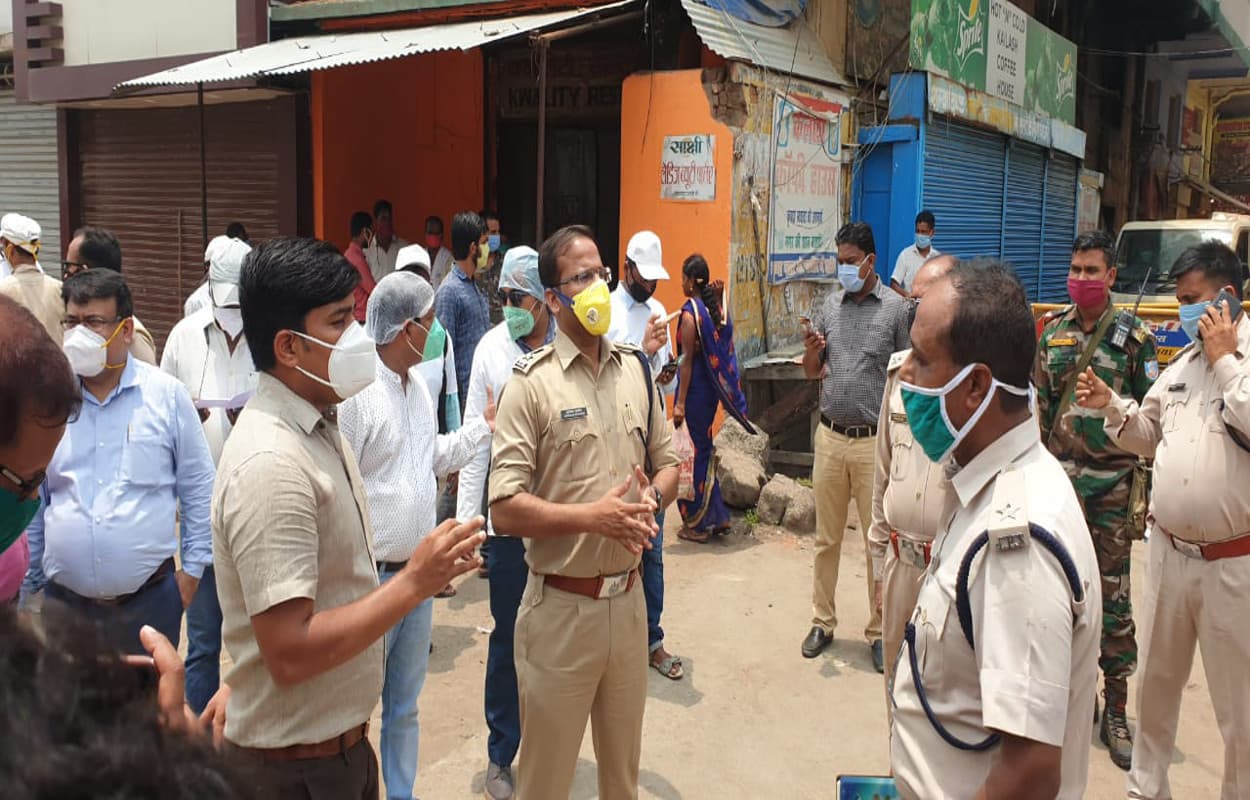 कोडरमा में बिना मास्क पहने लोग और दुकानदार मिले, तो होगा मामला दर्ज, अब भी बरतें सावधानी