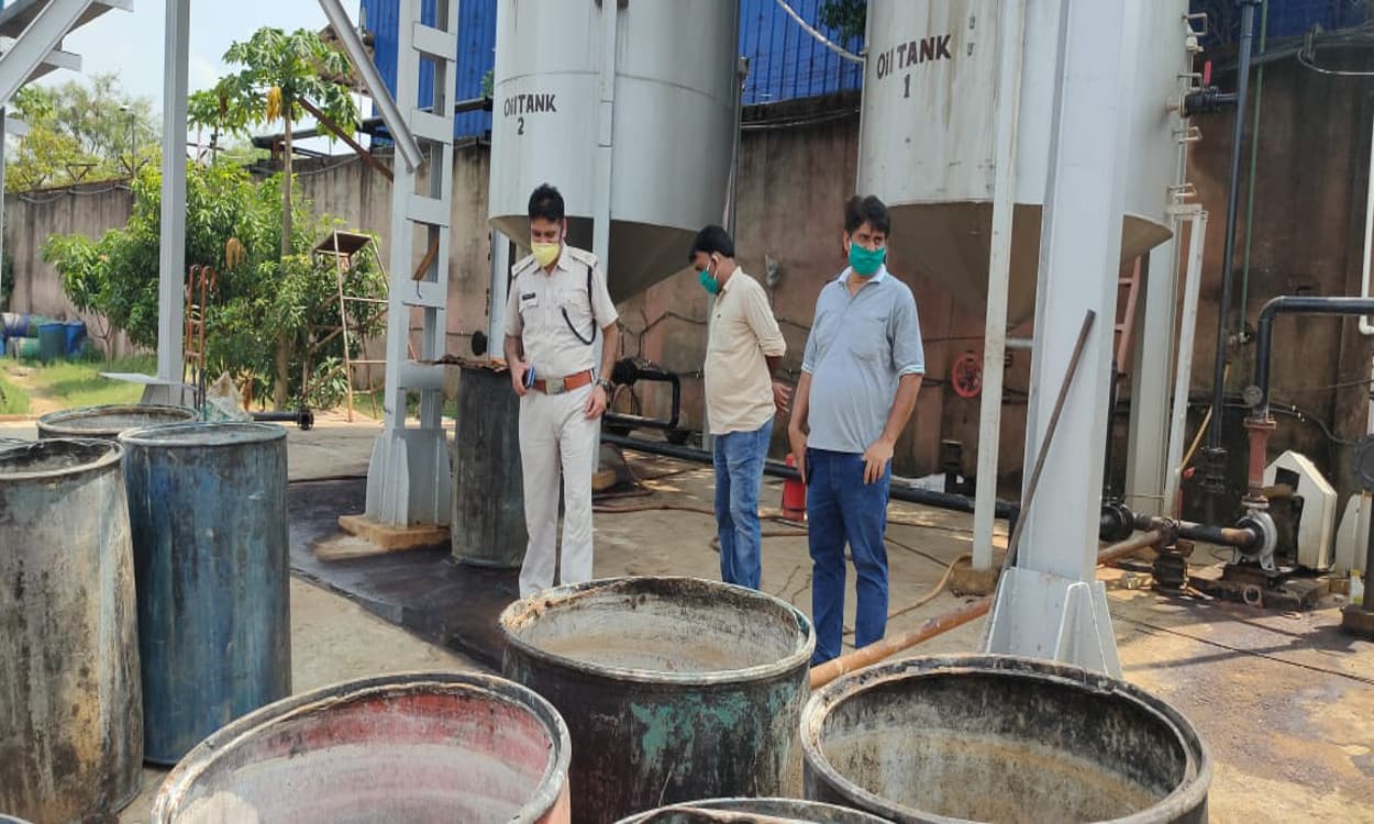 तिलैया के केमिकल फैक्ट्री हादसे में झुलसे 4 लोग रिम्स रेफर, वेल्डिंग के दौरान सिलेंडर फटने की आशंका