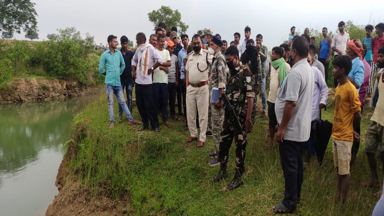 दहेज प्रताड़ना से तंग आकर तीन बच्चों के साथ महिला ने दी जान, कोडरमा के नावाडीह में बंद पड़े खदान से मिला शव