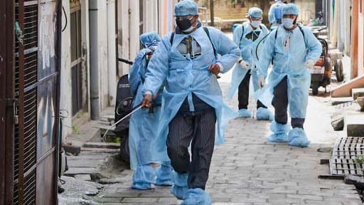 कोलकाता को भी किया जा रहा है सैनिटाइज