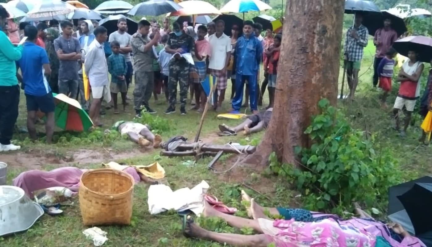 वज्रपात में परिवार के पांच लोगों की हो गयी मौत, मां की गोद में अर्पण का बाल भी बांका न हुआ