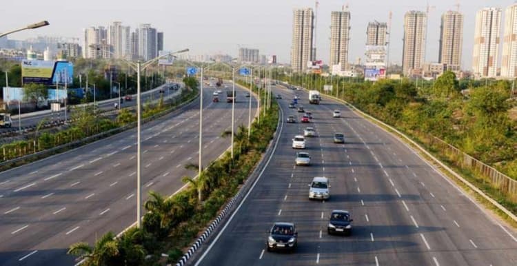 Lucknow Chunav: नवाबों की नगरी लखनऊ में वोटिंग सबसे कम, शाम 5 बजे तक 55.08% वोटिंग के साथ 9वें स्थान पर