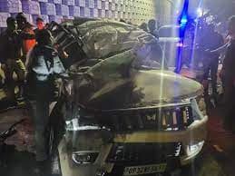 Road Accident: लखनऊ में बेकाबू बोलेरो फ्लाईओवर की रेलिंग तोड़ते हुए 30 फीट नीचे गिरी, तीन की मौत, एक गंभीर Road Accident: लखनऊ में बेकाबू बोलेरो फ्लाईओवर की रेलिंग तोड़ते हुए 30 फीट नीचे गिरी, तीन की मौत, एक गंभीर