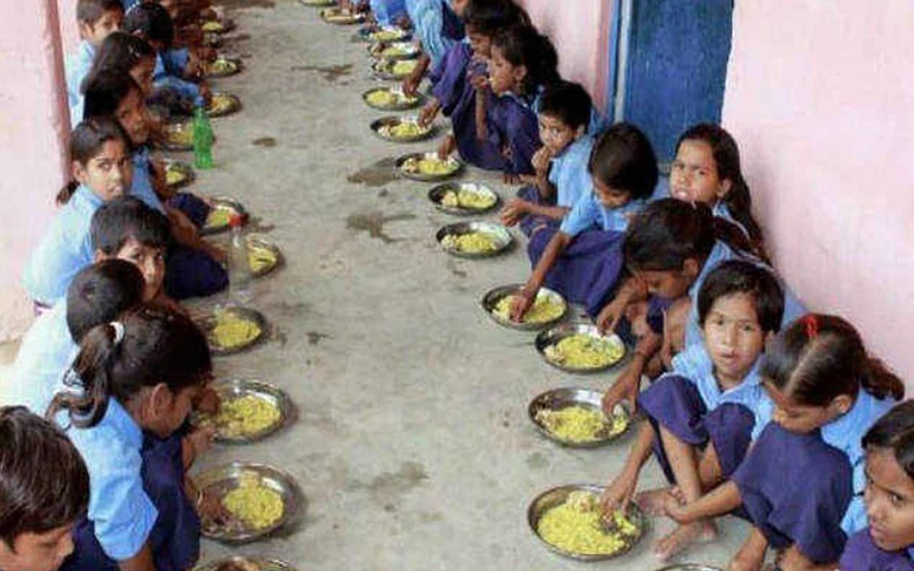 MDM pilot project in Siwan