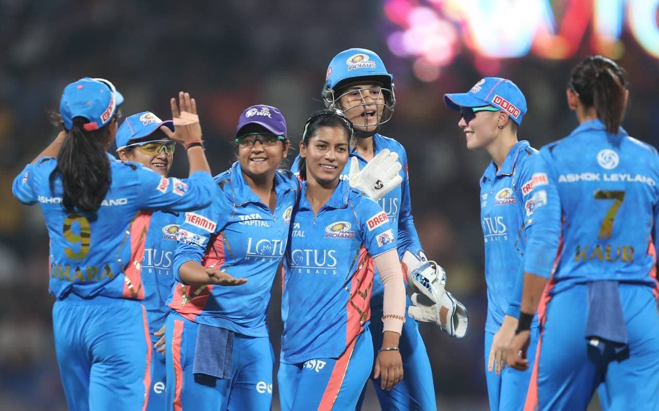 WPL 2023: मुंबई इंडियंस ने दर्ज की लगातार तीसरी जीत, दिल्ली कैपिटल्स को 8 विकेट से हराया, देखें तस्वीरें WPL 2023: मुंबई इंडियंस ने दर्ज की लगातार तीसरी जीत, दिल्ली कैपिटल्स को 8 विकेट से हराया, देखें तस्वीरें