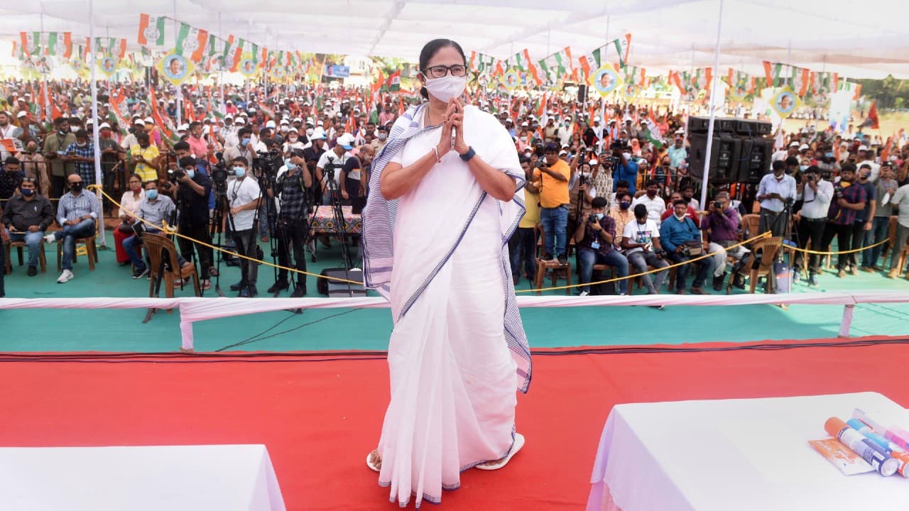 विश्व भारती यूनिवर्सिटी ने ममता बनर्जी पर साधा निशाना, कहां- ‘हमें आपके आशीर्वाद की जरूरत नहीं..’ विश्व भारती यूनिवर्सिटी ने ममता बनर्जी पर साधा निशाना, कहां- ‘हमें आपके आशीर्वाद की जरूरत नहीं..’