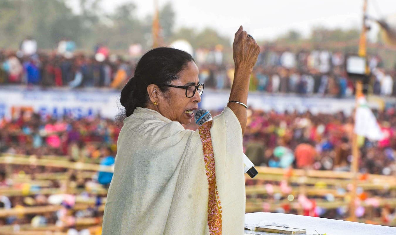 West Bengal Opinion Poll 2021: मुख्यमंत्री के रूप में 49 फीसदी लोगों की पसंद ममता बनर्जी, सौरभ से ज्यादा लोकप्रिय दिलीप घोष
