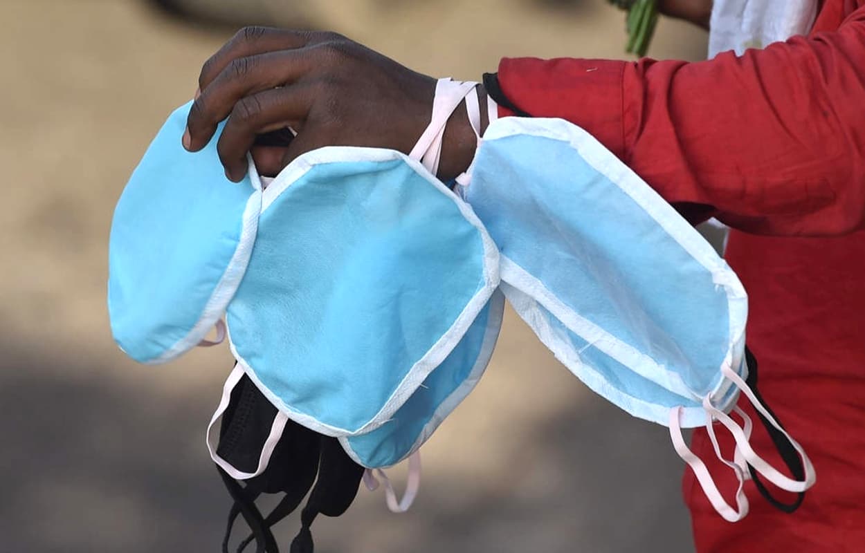 Corona Virus : कोरोना वैक्सीन के बाद भी पालन करनी होगी गाइडलाइंस, इतने दिनों तक लगाना पड़ सकता है मास्क