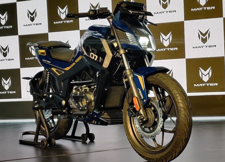 New Electric Bike: टू व्हीलर ईवी बाजार में सनसनी मचाने आयी नयी गियर वाली इलेक्ट्रिक मोटरसाइकिल