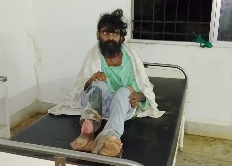 सदर अस्पताल चतरा में इलाज करा रहे बुजुर्ग को पीट-पीटकर मार डाला