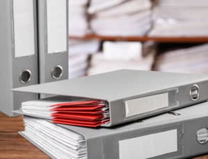 Bettiah News :डेढ़ करोड़ के वित्तीय अनियमितता की आशंका, जनसंपर्क कार्यालय के कई अभिलेख जब्त