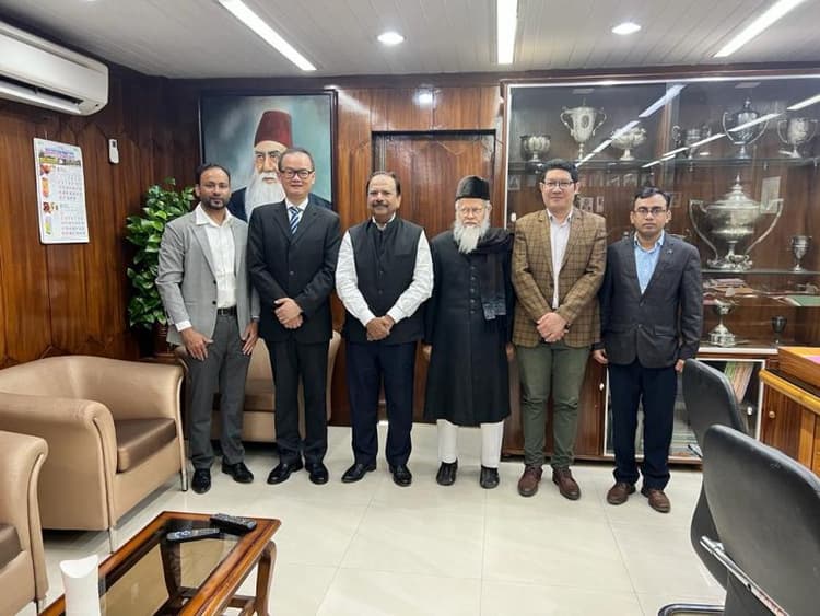 Aligarh Muslim University: स्टूडेंट्स को मिलेगा ताइवानी स्कॉलरशिप, कुलपति से मिले ताइवान के प्रतिनिधि