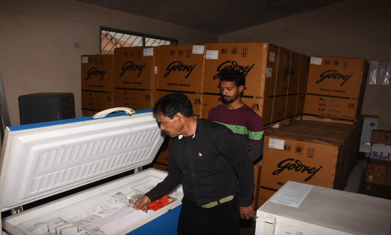 Coronavirus Vaccine News : टीकाकरण को लेकर झारखंड है तैयार, जानें 16 जनवरी से शुरू हो रहे अभियान में किन्हें लगेगा टीका