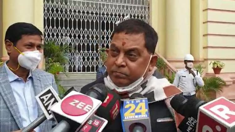 Bihar News: Tejashwi Yadav की डिग्री पर JDU का सवाल, रोल नंबर और स्कूल का नाम बताएं नेता प्रतिपक्ष