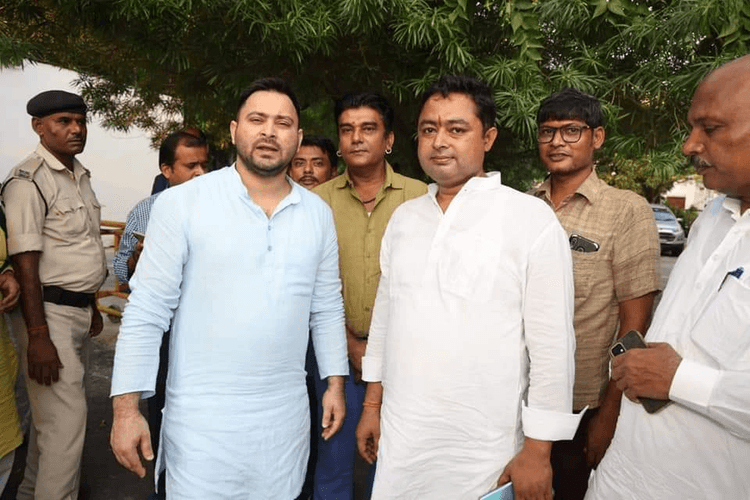 शिवहर में दोस्तों के साथ राजद नेता कर रहा था शराब पार्टी, पुलिस ने दबोचा, भेजा जेल