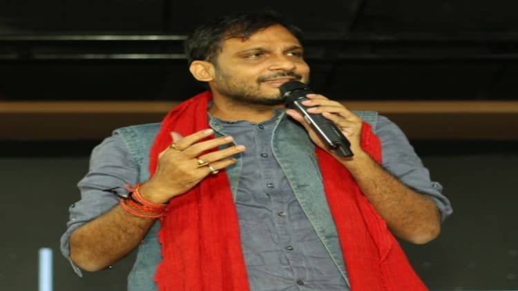 साहित्यकार नीलोत्पल मृणाल की तबीयत बिगड़ी नोनीहाट स्वास्थ्य केंद्र गये, नहीं मिले डॉक्टर, CM हेमंत सोरेन से लगायी गुहार