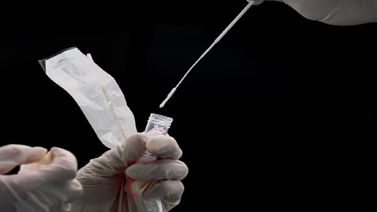 गुजरात में मिला 'ओमिक्रोन' वेरिएंट का पहला मामला, जिम्बाब्वे से लौटा था शख्स, सीएम ने की हाई लेबल मीटिंग