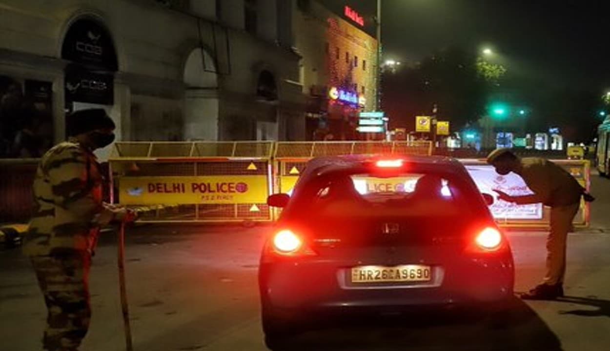 ओमिक्रॉन की दहशत के बीच कोरोना के नए वेरिएंट डेल्टाक्रॉन ने दिया दस्तक, जानें कितना खतरनाक है नया वायरस