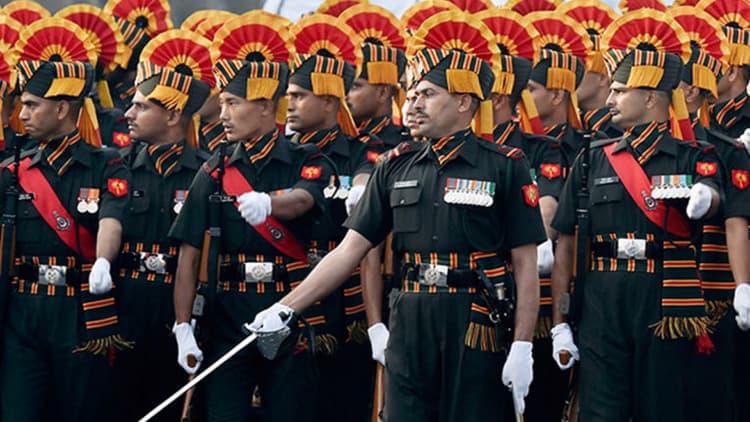 Sarkari Naukri 2020: केन्द्रीय सशस्त्र बलों में करीब एक लाख वैकेंसी, सरकार ने दी ये जानकारी