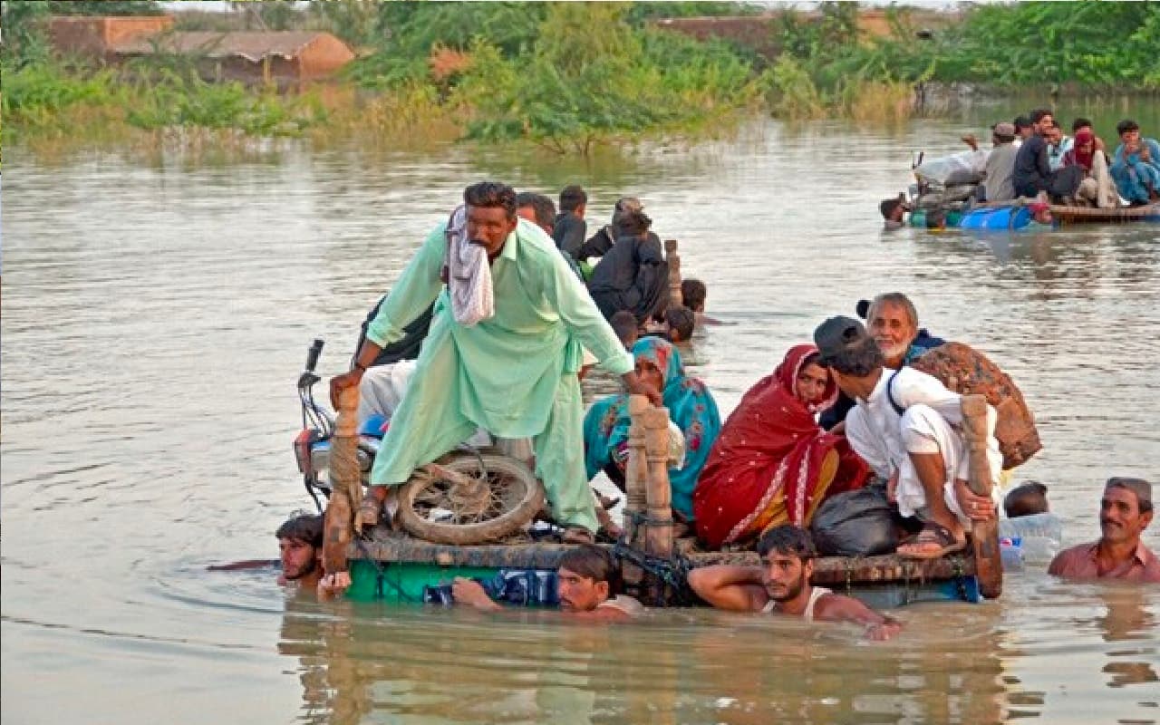 Pakistan Flood: बाढ़ से बेहाल हुआ पाकिस्तान, 40 अरब डॉलर से अधिक का आर्थिक नुकसान