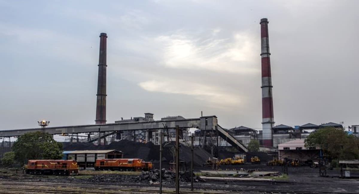 बिजली आपूर्ति में सुधार होने से लोगों को मिली थोड़ी राहत, खपत में आई 7.2 करोड़ यूनिट की कमी