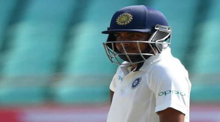 पृथ्वी शॉ ने विजय हजारे ट्रॉफी में रचा इतिहास, दोहरा शतक जड़ सैमसन का रिकॉर्ड तोड़ा