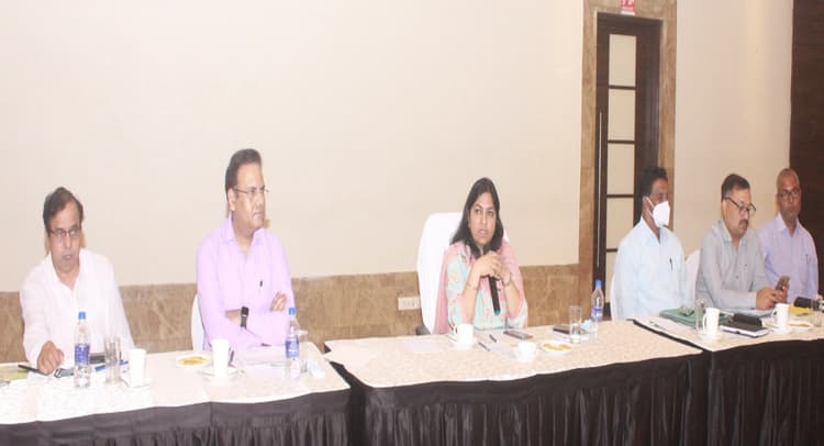 झारखंड में इंडस्ट्रीज के सफल संचालन को लेकर सरकार गंभीर, उद्योग सचिव ने औद्योगिक संगठनों के साथ की मंत्रणा