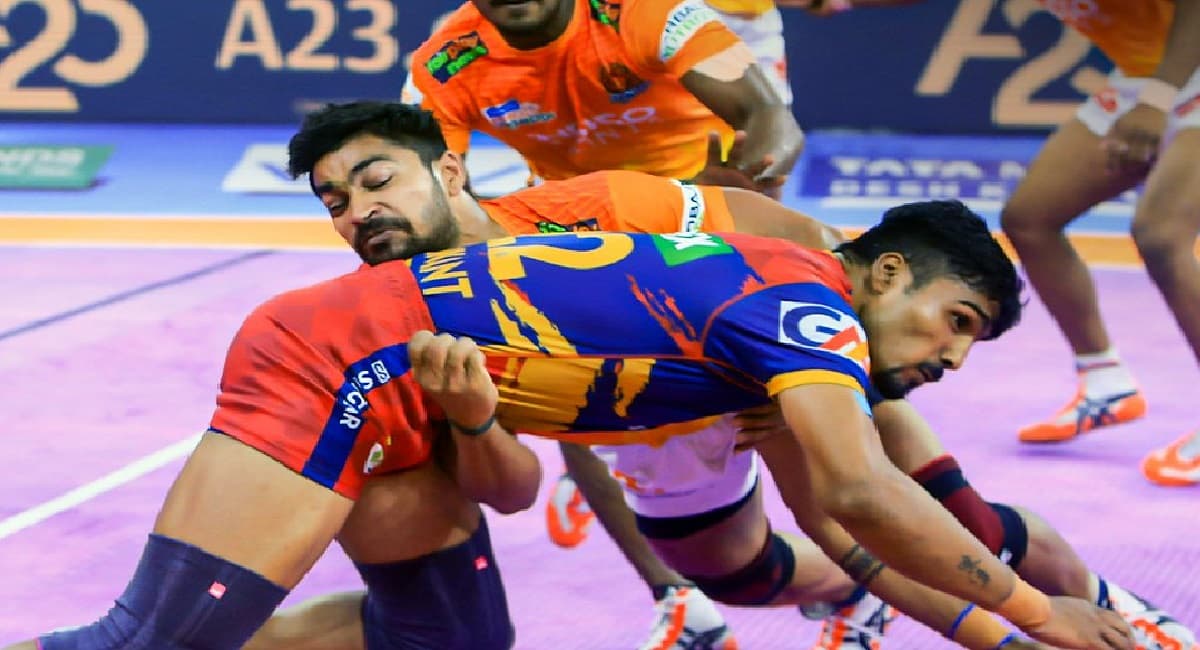 Pro Kabaddi League: पुनेरी पलटन ने यूपी योद्धा को 44-38 से हराया, असलम और मोहित का सुपर 10 रेड