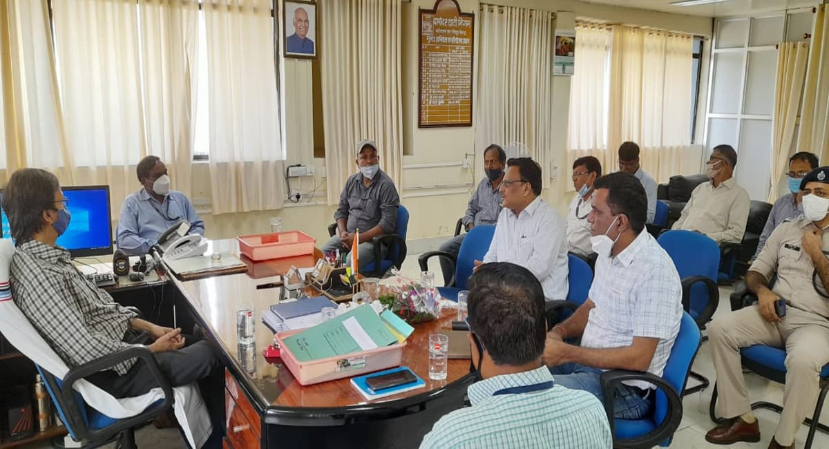 Indian Railways News: बोकारो व जमशेदपुर के सीमेंट कंपनी में ट्रेन से पहुंचेगा फ्लाई ऐश, KTPS पहुंचे रेल DRM