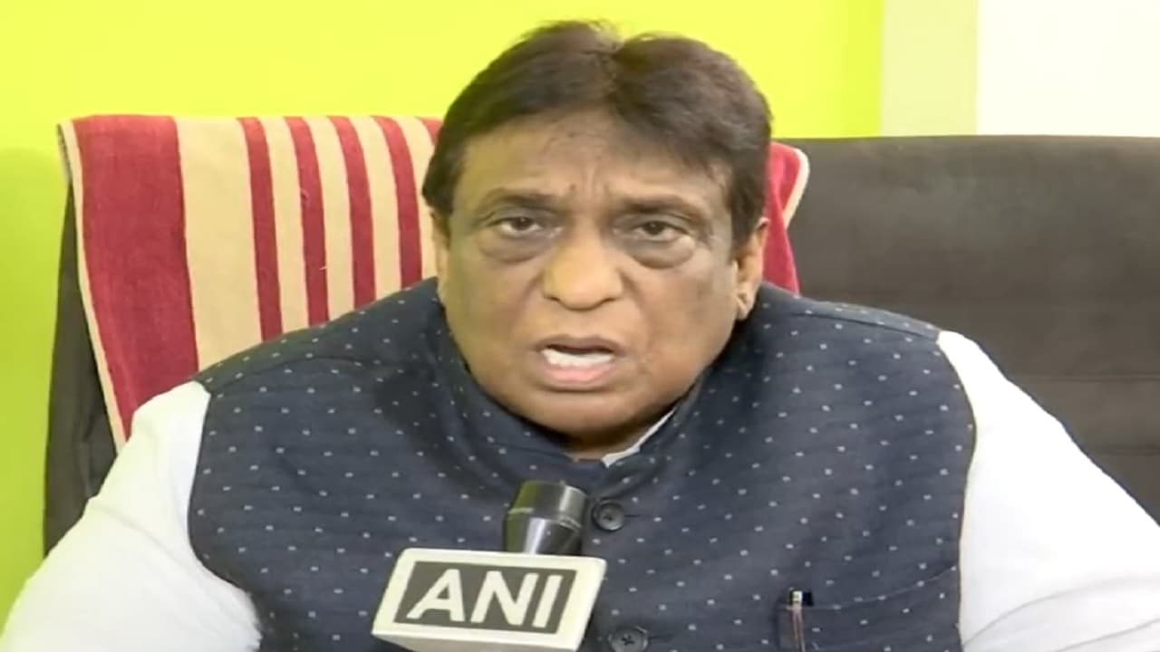 Teesta Setalvad Case: तीस्ता के पूर्व सहयोगी रहे रईस खान पठान ने खोली पोल, कहा- अहमद पटेल से मिले थे पैसे