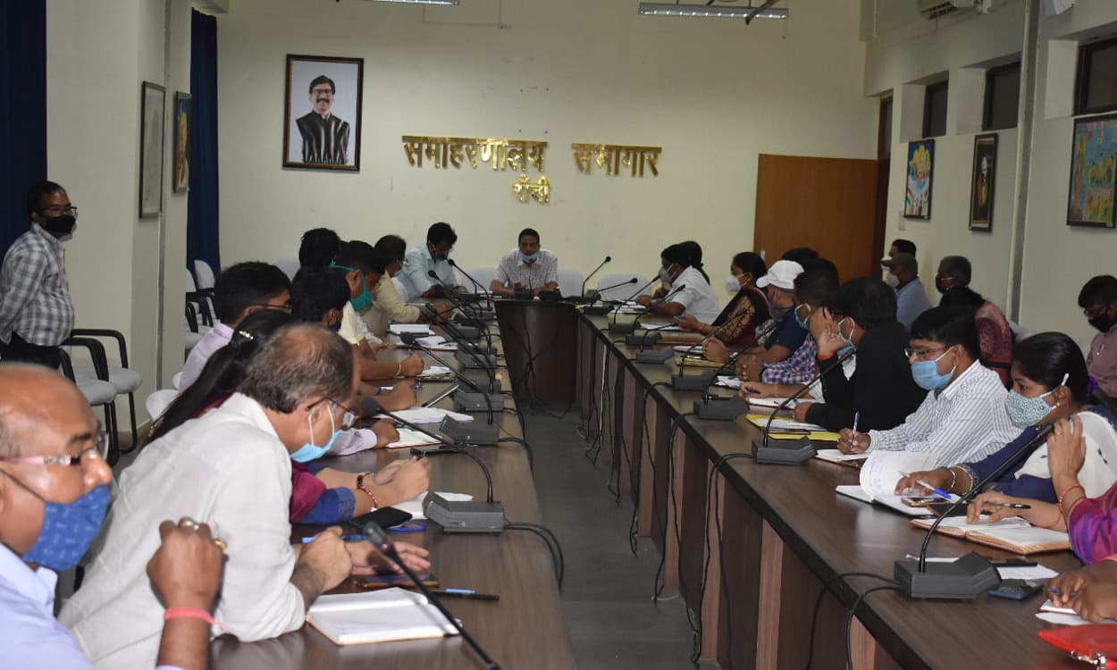 हर शनिवार रांची जिले के सभी अंचलों में भूमि विवाद का होगा समाधान, डीसी ने सभी सीओ को दिये निर्देश