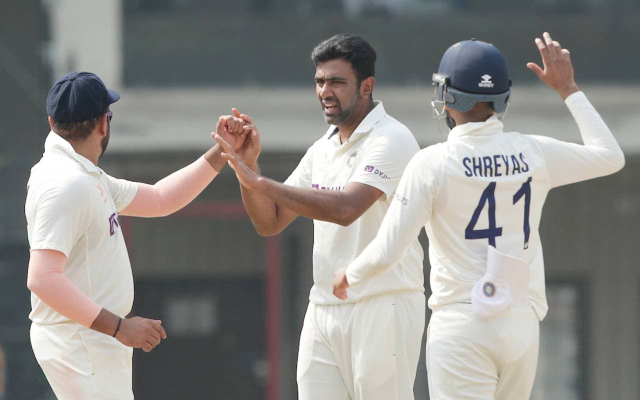 IND vs AUS: रविचंद्रन अश्विन ने कपिल देव को छोड़ा पीछे, ऑस्ट्रेलिया के खिलाफ बनाया खास रिकॉर्ड IND vs AUS: रविचंद्रन अश्विन ने कपिल देव को छोड़ा पीछे, ऑस्ट्रेलिया के खिलाफ बनाया खास रिकॉर्ड