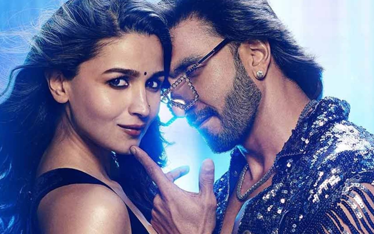 आलिया भट्ट ने बताया रॉकी एंड रानी की प्रेम कहानी के शादी सीन और उनकी असल शादी में क्या बातें थी एक जैसी...