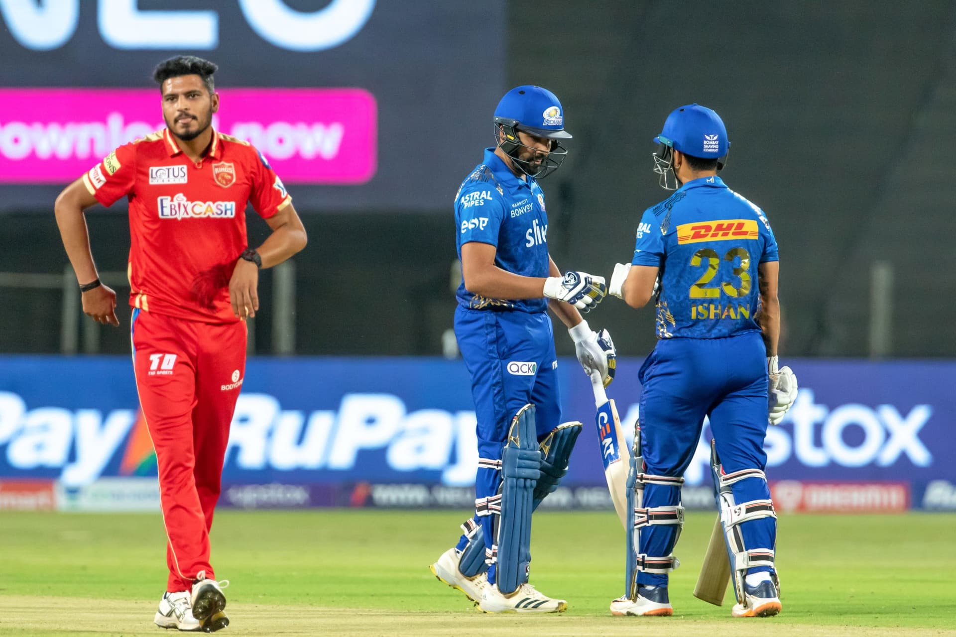 IPL 2022: स्टार खिलाड़ियों पर भारी पड़ रहे ये अनकैप्ड खिलाड़ी, बल्ले और गेंद से मचाया गदर IPL 2022: स्टार खिलाड़ियों पर भारी पड़ रहे ये अनकैप्ड खिलाड़ी, बल्ले और गेंद से मचाया गदर