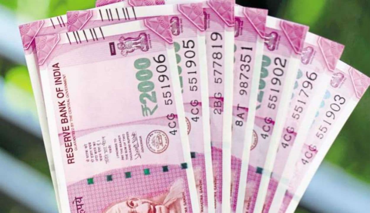7th Pay Commission: केंद्रीय कर्मचारियों को दिवाली का तोहफा! 12% बढ़ा वेतन, 5 साल का DA एरियर भी मिलेगा