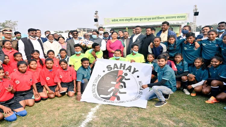 झारखंड CM हेमंत सोरेन ने 'सहाय' योजना का किया शुभारंभ, ग्रामीण क्षेत्र से प्रतिभाओं के चयन पर दिया जोर